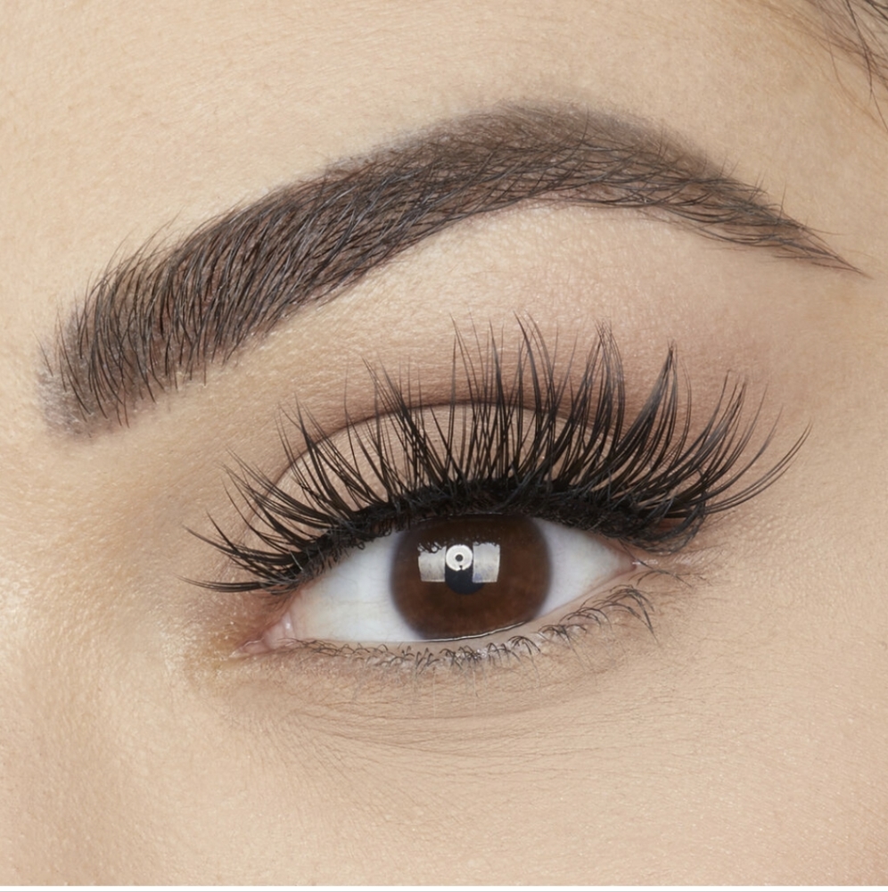 Huda Beauty Farrah #12 lashes